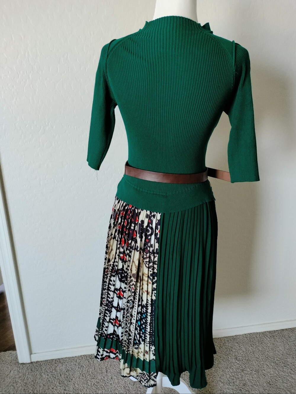 Size Small Green Pleated Dress - Picture 2 of 6